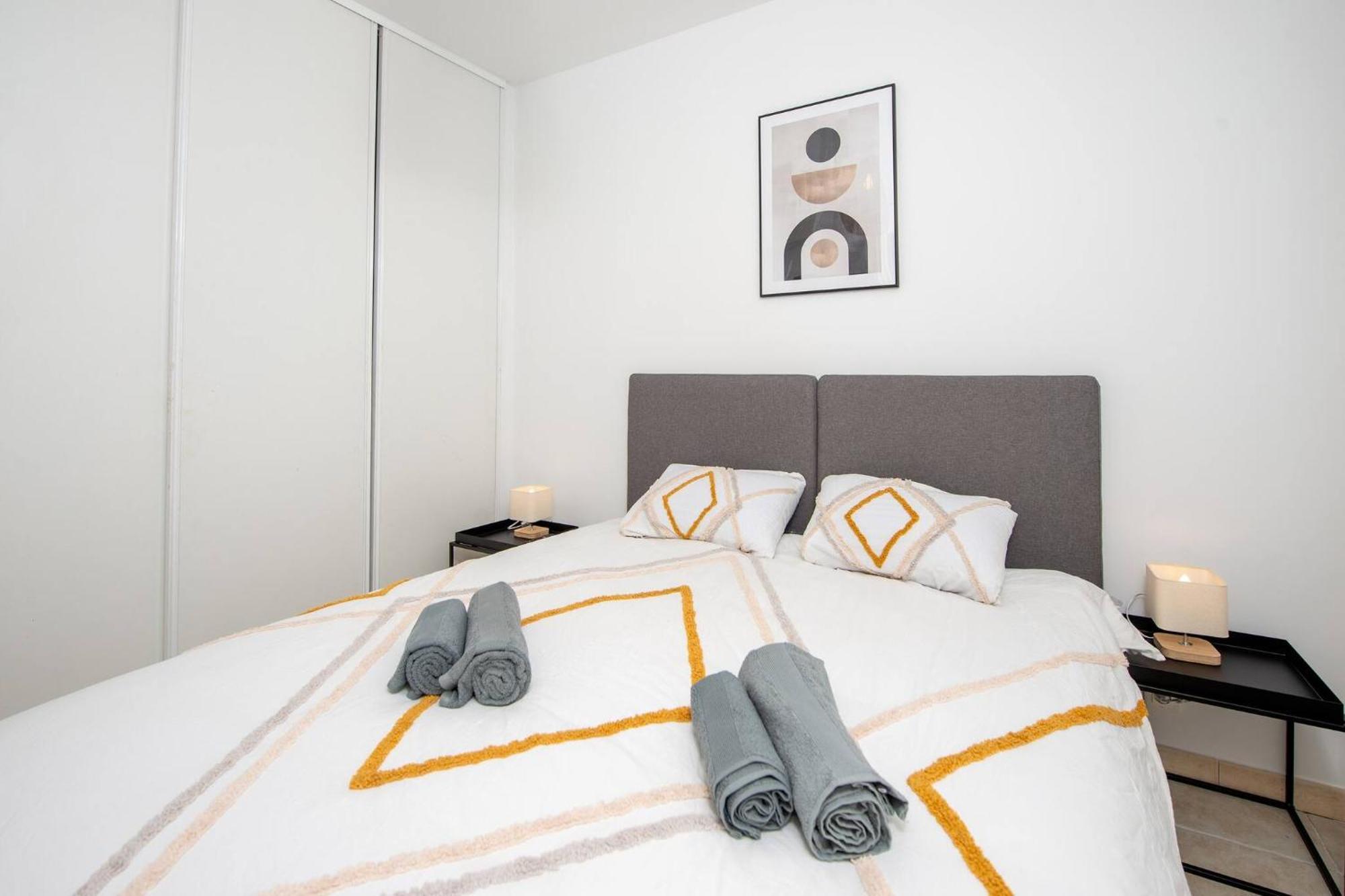 Elegance Au Coeur Du Vieil 2 Climatisation 6 Personnes Appartamento Antibes